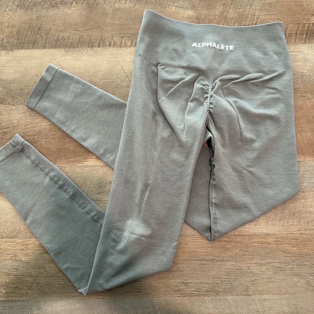 Alphalete Amplify Gray Leggings